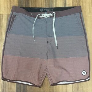 Vuori Shorts Mens Sz 34 Blue Red Stripe Swim Trunks Boardshorts Drawstring